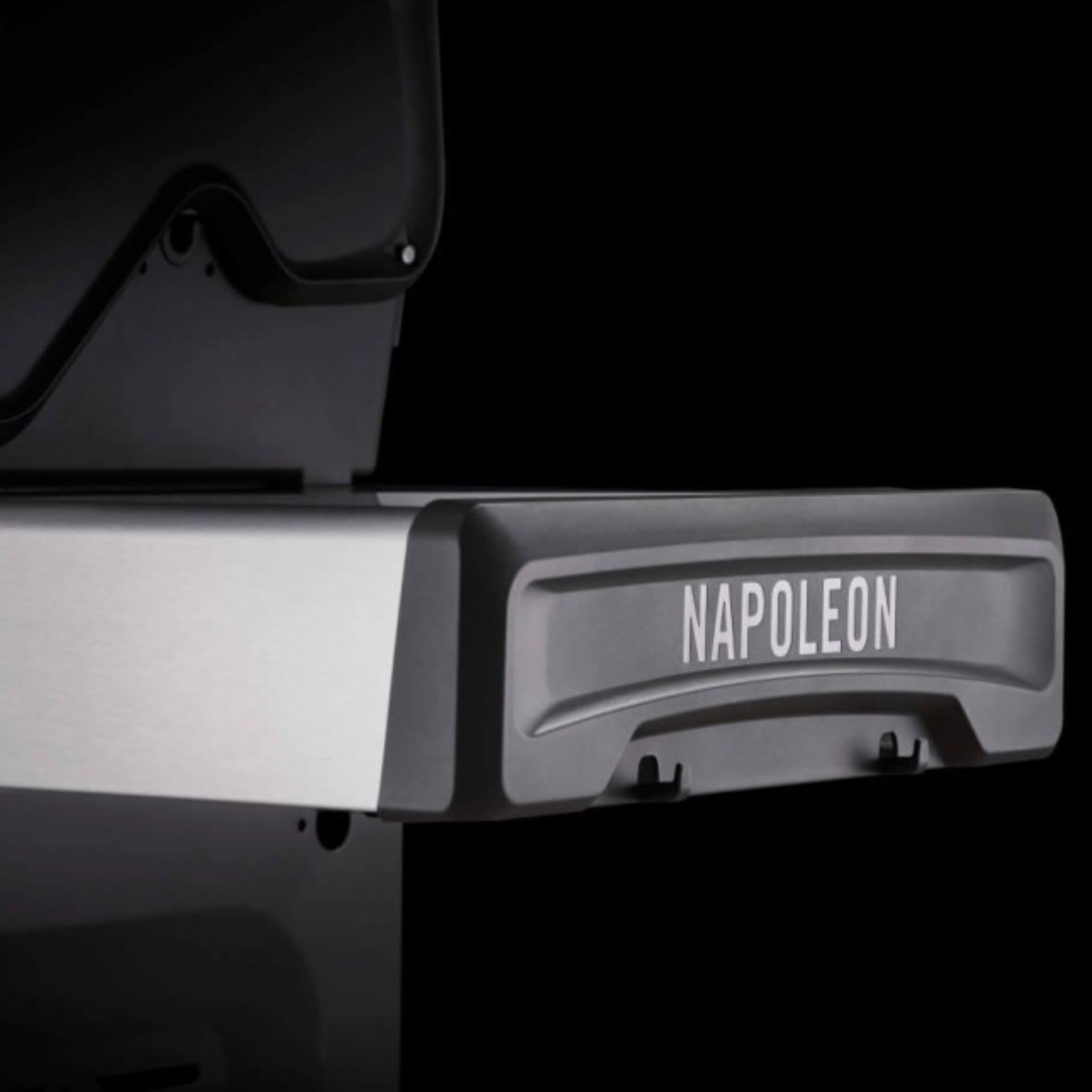 Napoleon Rogue SE 425 Stainless Steel Gas BBQ RSE425RSIBPSS-1 with Infrared Side Burner & Rear Burner | Free Cover & Rotisserie